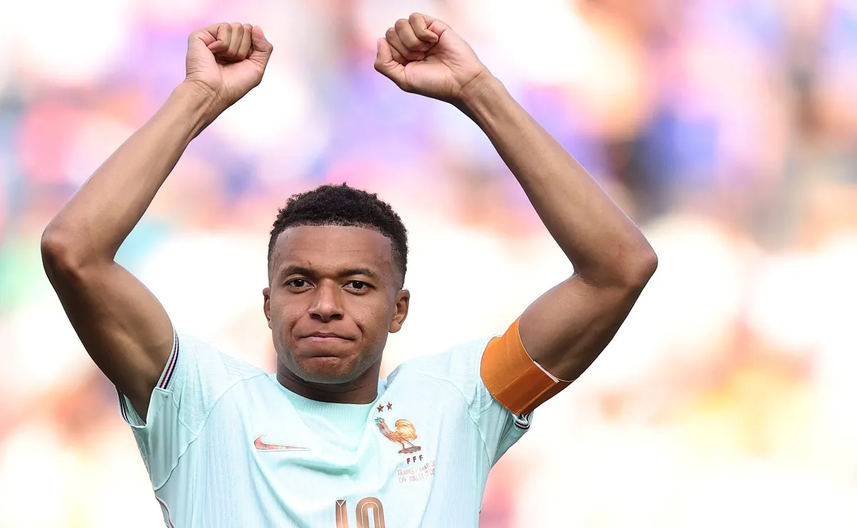 Mbappé supera Messi na artilharia da Copa do Mundo pelo critério de assistências