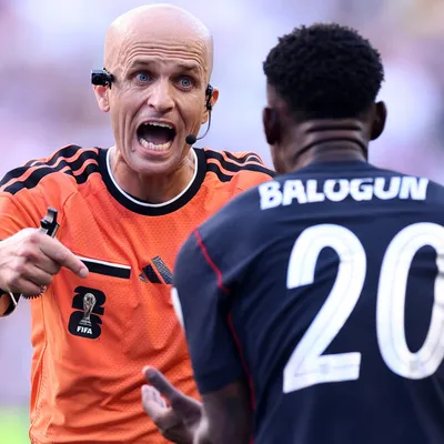 Dirigente da Fifa tirou suspensão de Balogun sem consultar membros