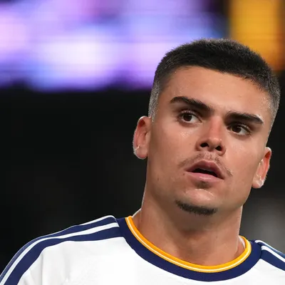 Kaio Jorge e Gabriel Pec perdem pênalti em Cruzeiro e Grêmio