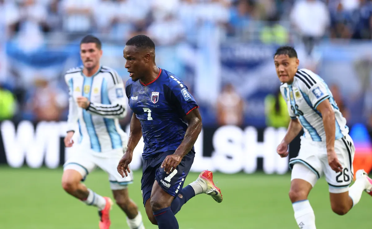 Luís Castro rasga elogios para Jovane Cabral, novo reforço do Grêmio: “Esteve no Mundial”