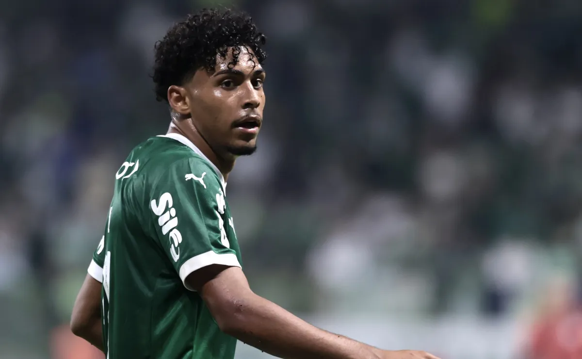 Palmeiras topa negociar Luighi e aguarda propostas oficiais pelo jovem centroavante