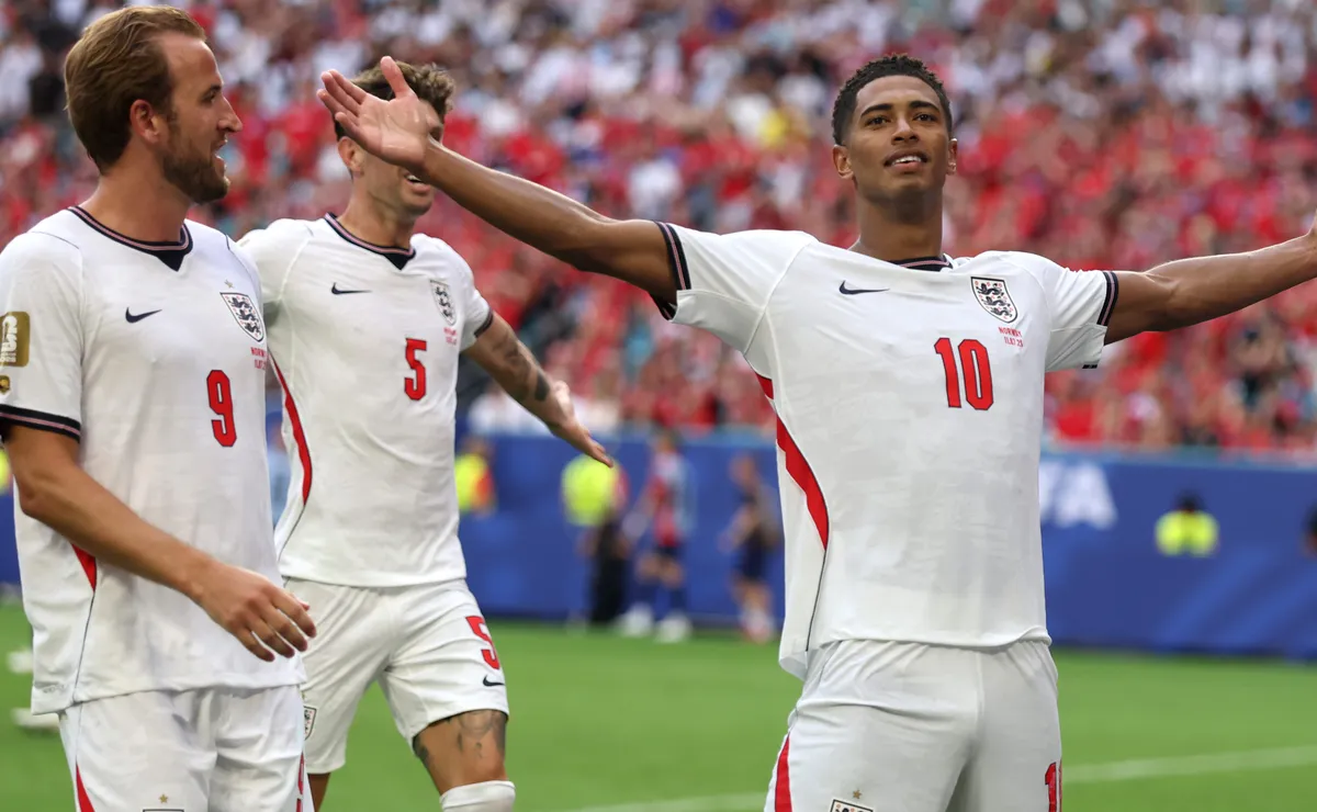 Ex-jogador da Inglaterra provoca Messi antes de semifinal contra a Argentina na Copa do Mundo