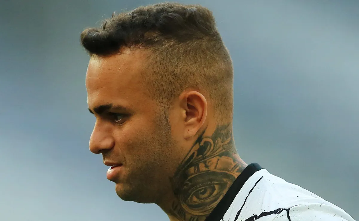 Foto expõe Luan irreconhecível e ‘confirma’ cenário longe do futebol