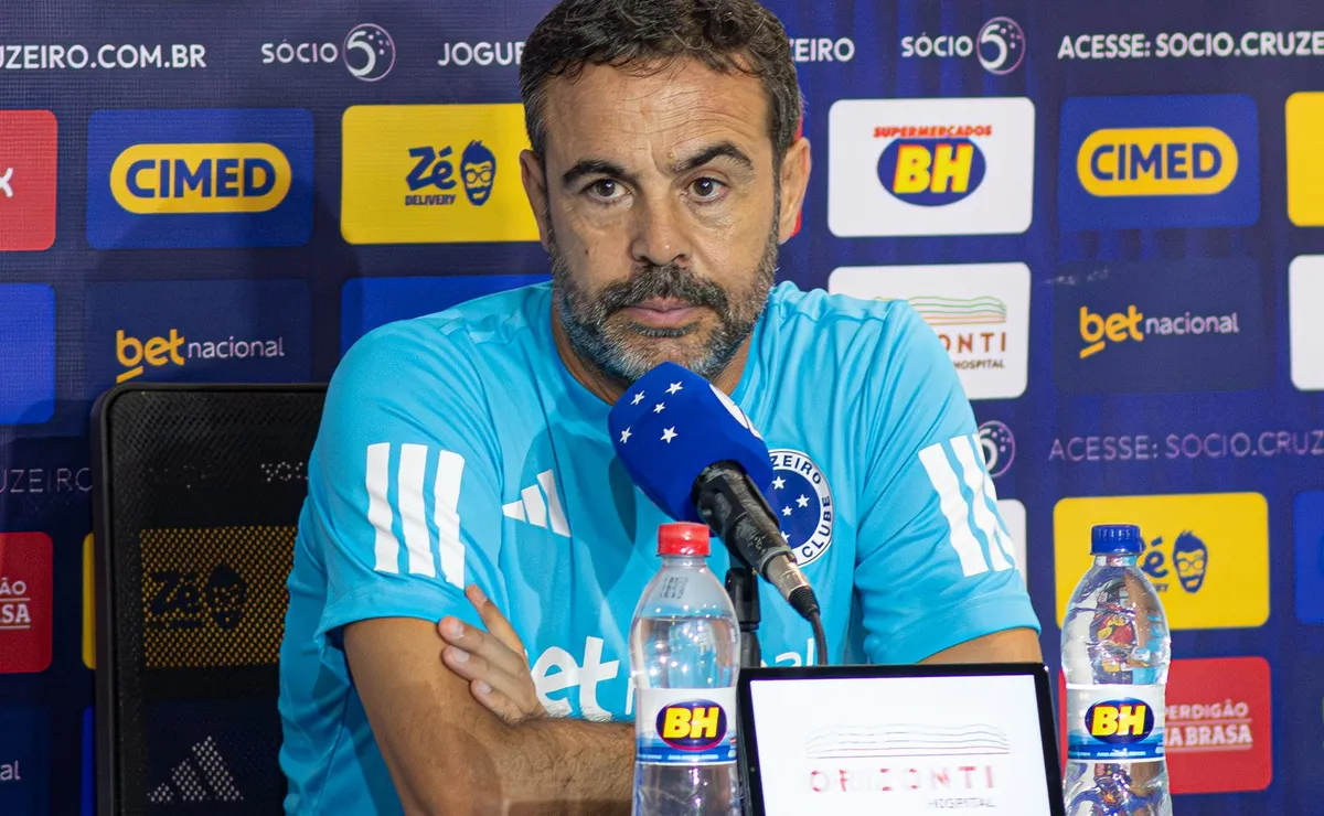 Artur Jorge bate-boca com repórter após derrota do Cruzeiro em amistoso: “Falta de respeito”