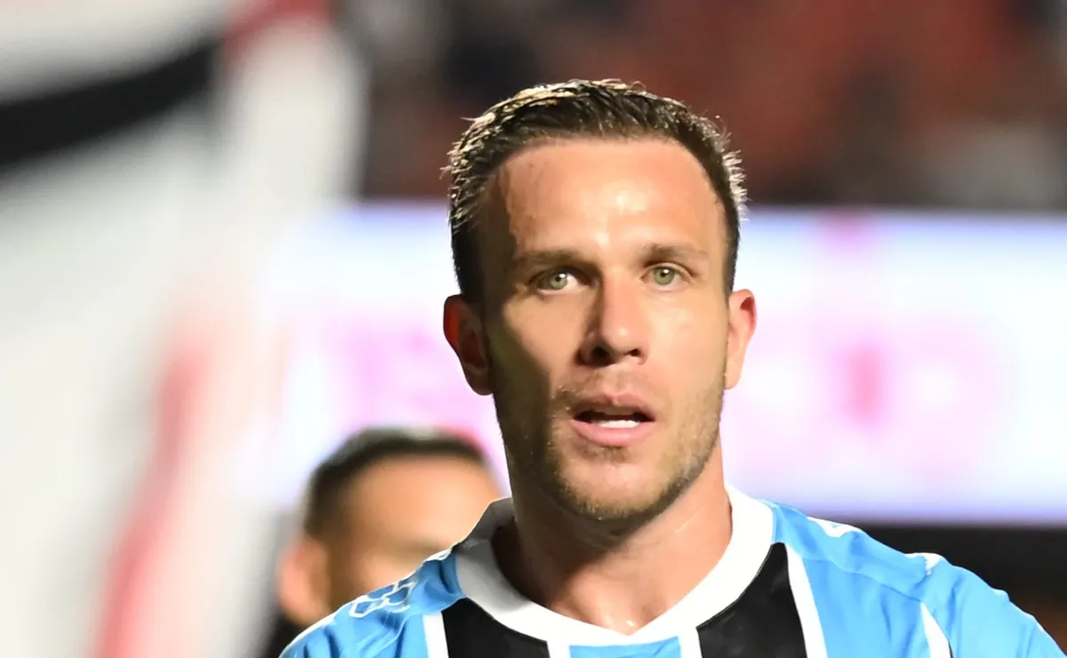Arthur Melo reduz pedida salarial, e o Corinthians está otimista em fechar a contratação