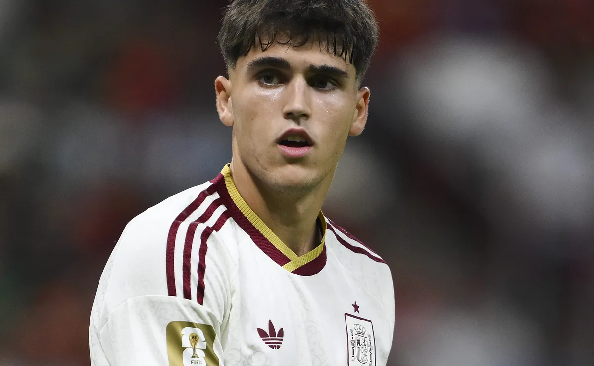Cubarsí faz elogios a Mbappé e projeta Espanha x França: “Temos que estar atentos”