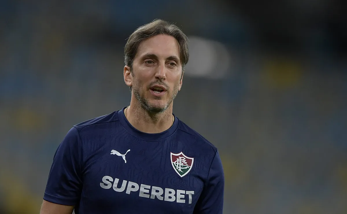 Zubeldía diz que Fluminense está aberto a oportunidades no mercado de transferências