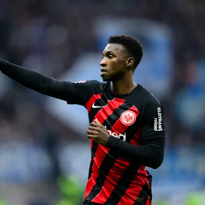 São Paulo negocia Aurélio Buta e define formato do contrato do lateral