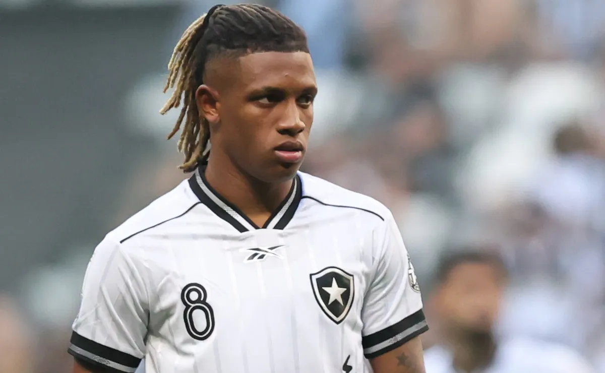 Flamengo não desiste de Danilo e liga sinal de alerta nos bastidores do Palmeiras
