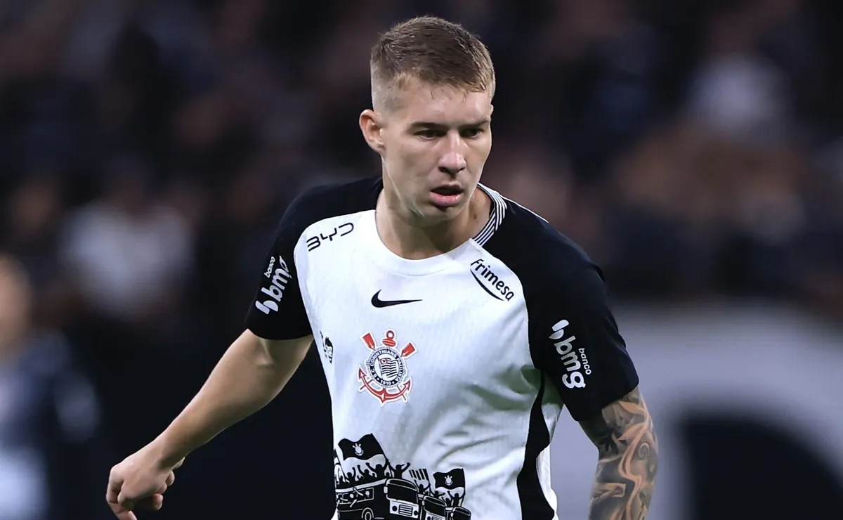Charles voltou a atuar pelo Corinthians após mais de três meses em amistoso contra o Cascavel