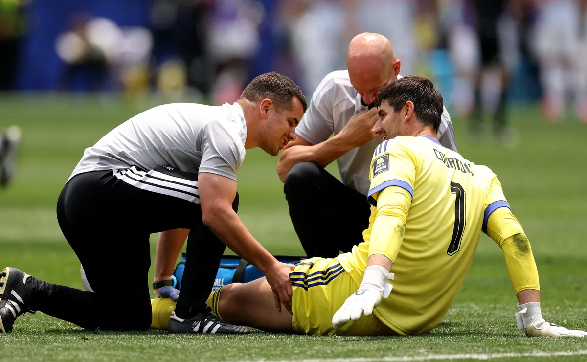 Após ser substituído em Espanha e Bélgica, Courtois não possui grave lesão confirmada