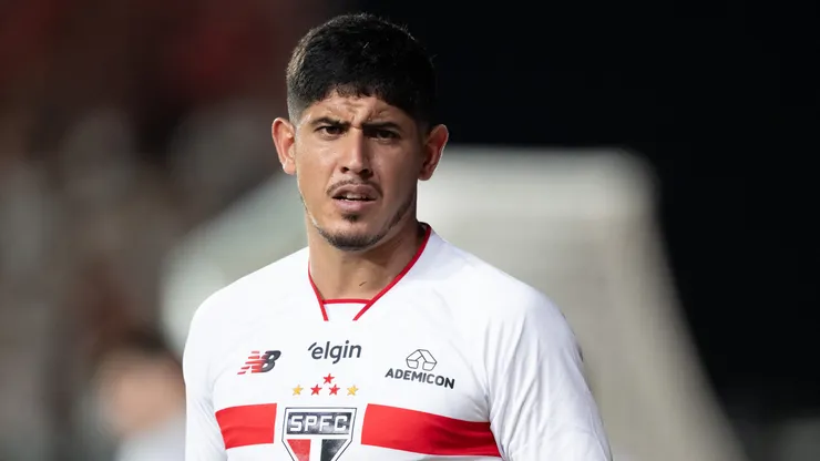 Alan Franco pediu para deixar São Paulo nesta janela e ruma para o futebol mexicano