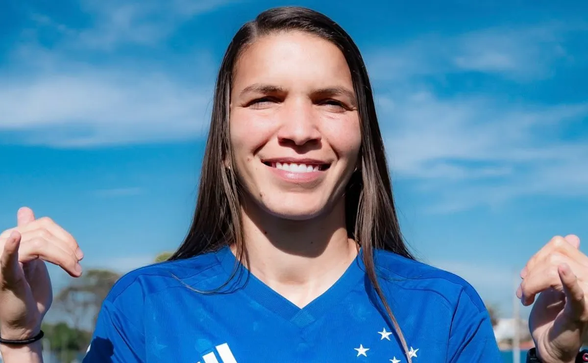 Cruzeiro anuncia a contratação da zagueira Yenifer Gimenez, da Seleção da Venezuela