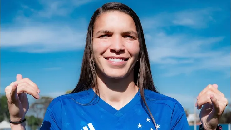 Yenifer Gimenez acerta com a Raposa - Foto: Gustavo Martins/Cruzeiro