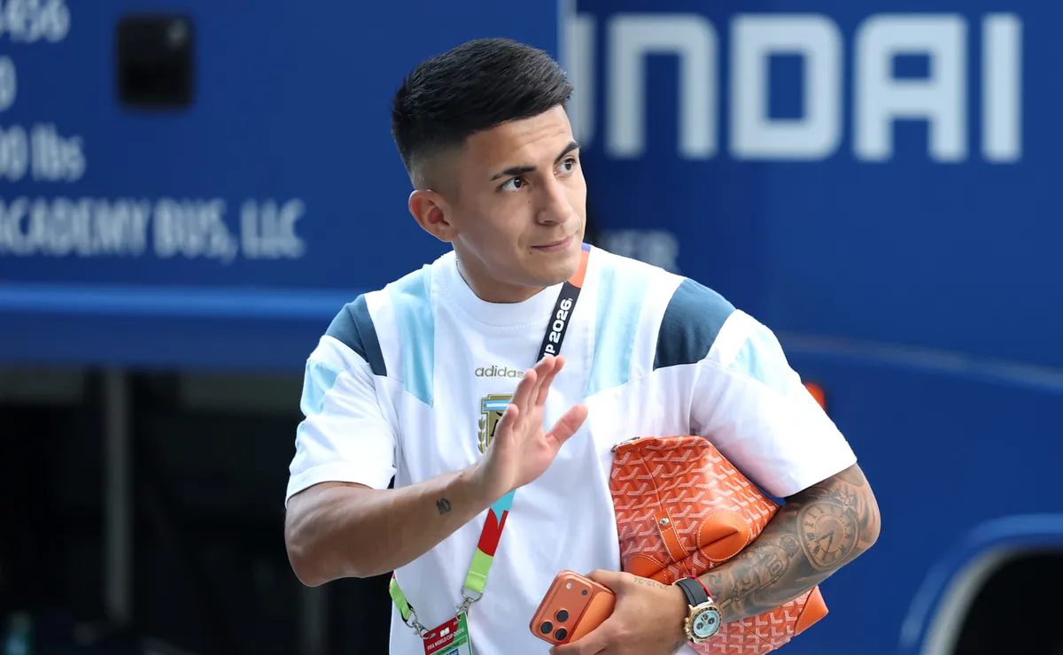 Flamengo precisa convencer Thiago Almada a retornar ao Brasil e deixar a Europa