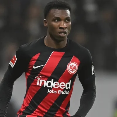 Conheça Aurélio Buta, lateral próximo de fechar com o São Paulo