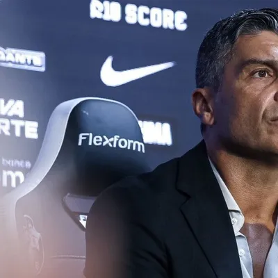 Pedro Emanuel perde em estreia no comando do Vasco