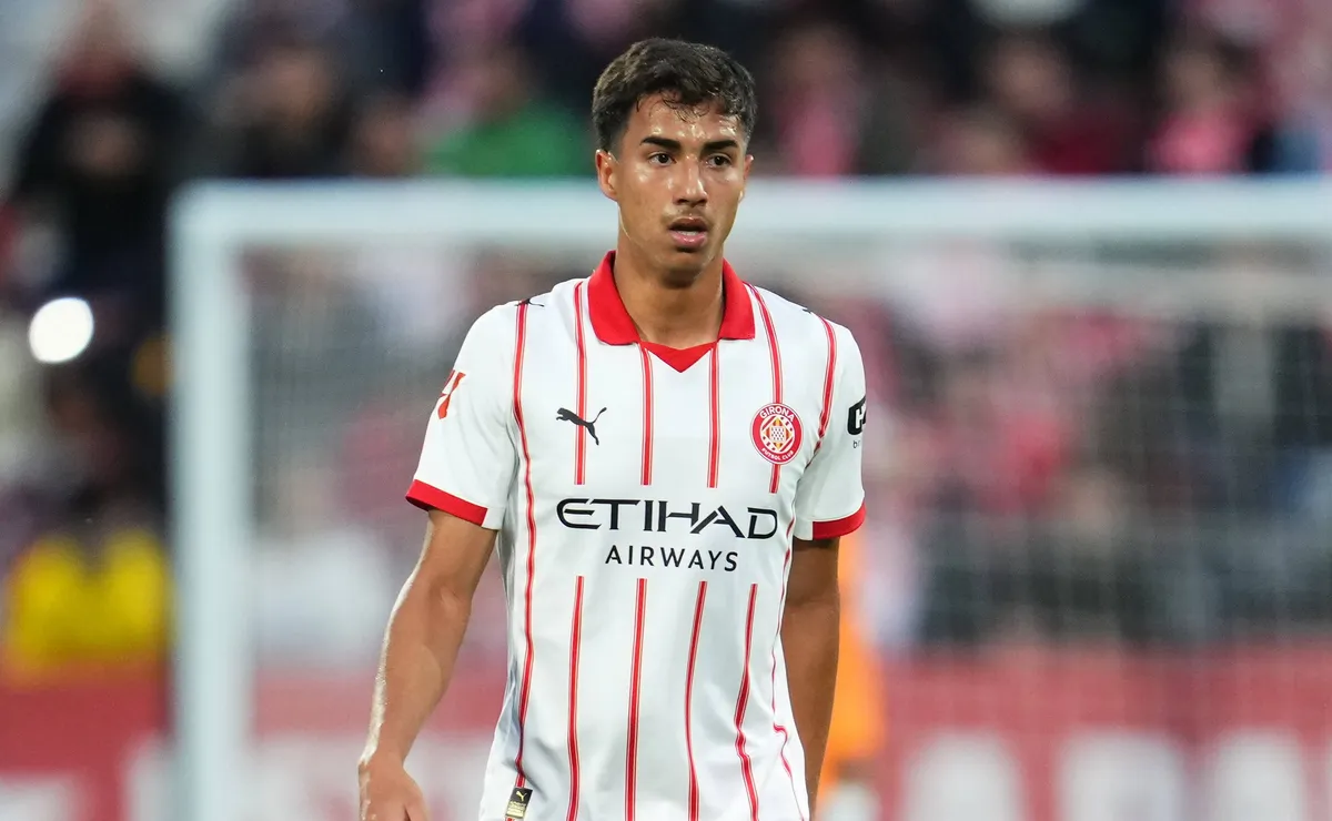Ancelotti mantém Vitor Reis no radar para a Copa de 2030 após evolução na Europa