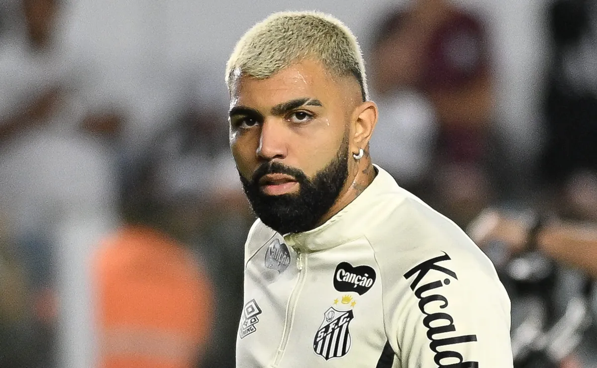 Cuca busca opções para Gabigol no Santos em retorno do Campeonato Brasileiro