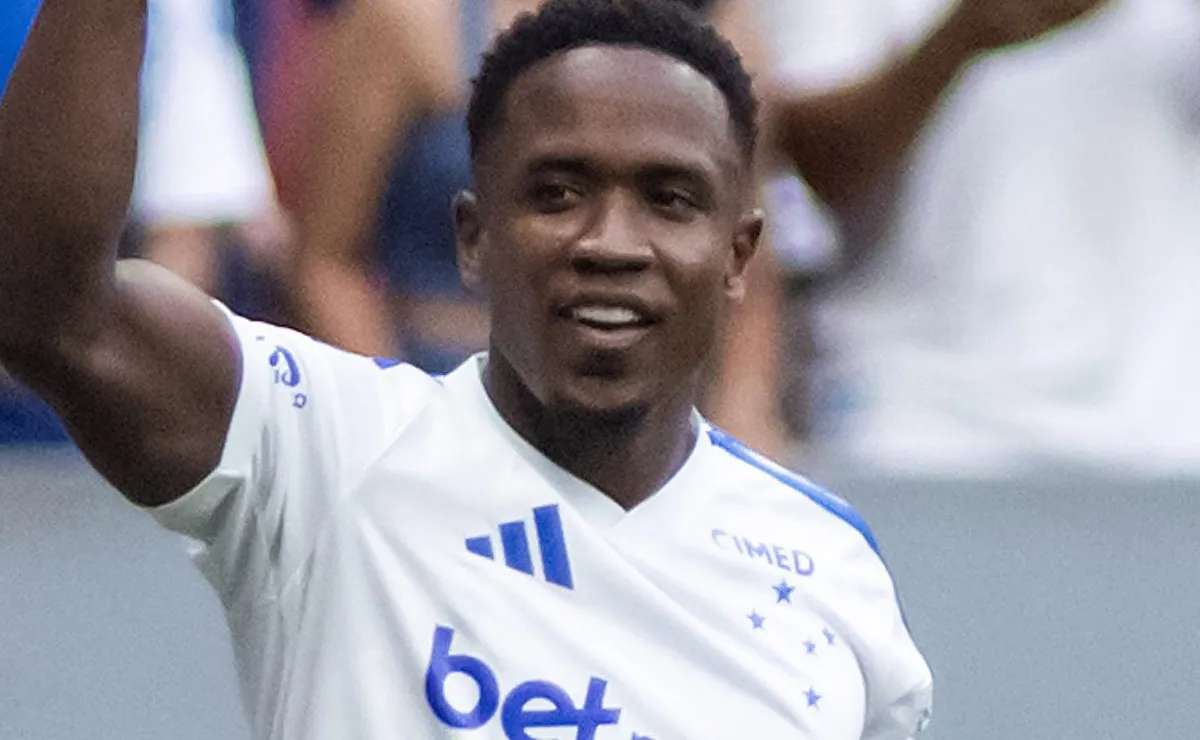 Sinisterra rasga elogios a Gabriel Rojas e projeta parceria no Cruzeiro: “É um grande jogador”
