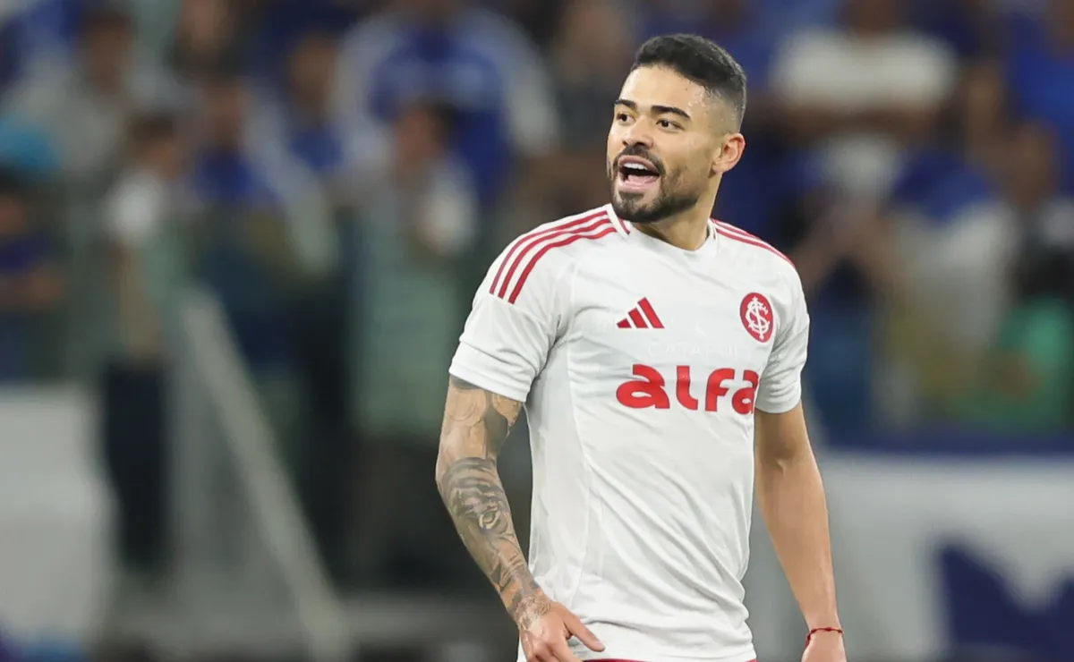 Internacional bate o martelo e acerta a saída de Bruno Tabata para o Qatar SC