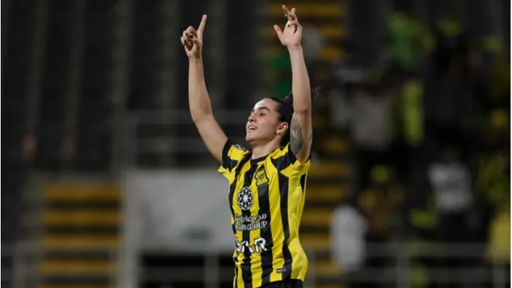 Letícia é a nova contratação das Mosqueteiras - Foto: Divulgação Oficial/let_olis