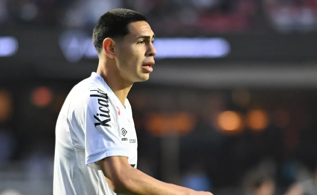 Caballero retorna ao Santos após passagem apagada e números ruins no futebol inglês
