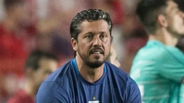 PE - RECIFE - 09/06/2026 - BRASILEIRO B 2026, NAUTICO X FORTALEZA - Thiago Carpini tecnico do Fortaleza durante a partida contra o Nautico no Estadio Esportes da Sorte Aflitos pelo campeonato brasileiro B 2026. Foto: Marlon Costa/AGIF