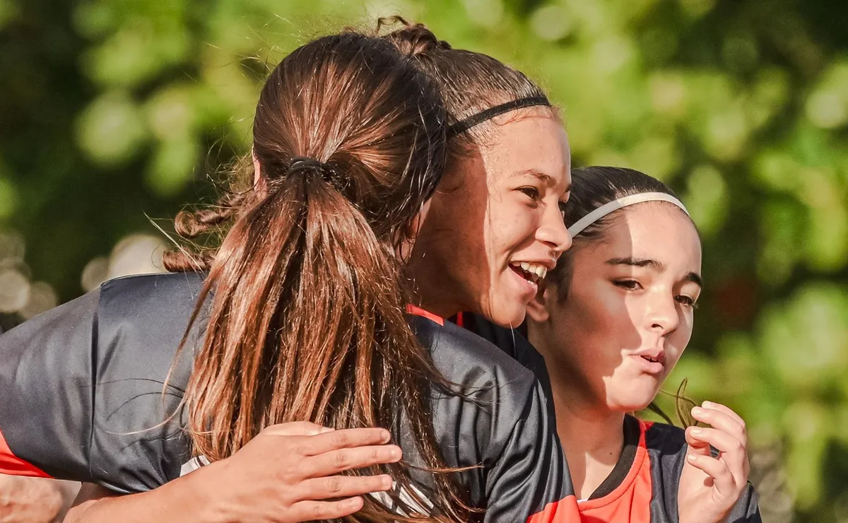 Futebol feminino ganha protagonismo na IberCup 2026 com participação recorde de equipes