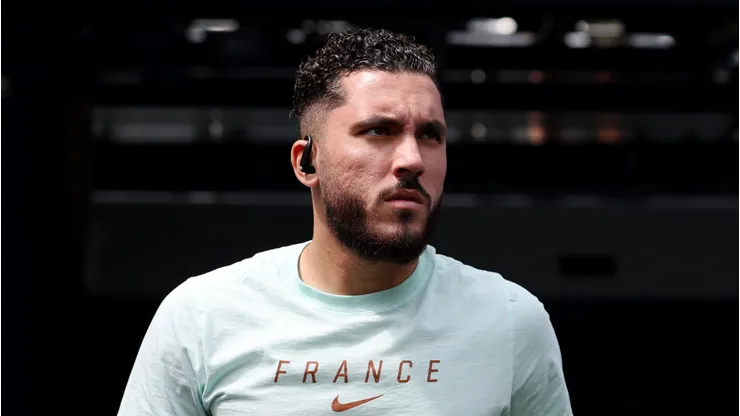 Rayan Cherki durante partida entre França x Suécia