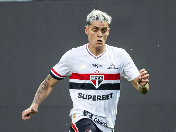 URGENTE! Atacante Lucca sofre acidente de carro após jogo-treino do São Paulo
