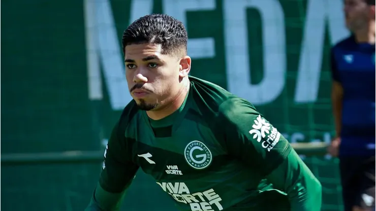 Diego Caito pediu para sair do Goiás e acertou com o Grêmio por 5 anos - Foto : Rosiron Rodrigues / Goiás EC
