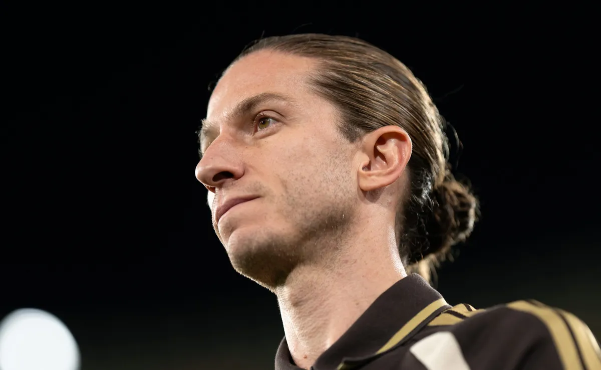 Filipe Luís liga para Jorginho e tenta tirar o volante do Flamengo; Carrascal foi recusado