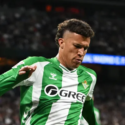 Vasco aguarda Deossa enquanto Betis adia desfecho da negociação