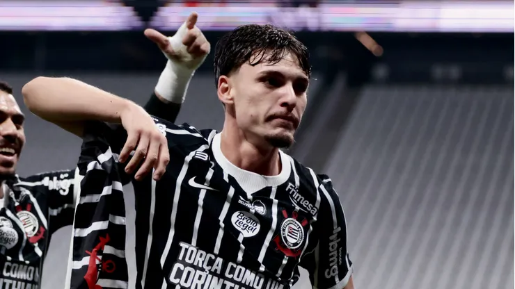 Breno Bidon jogador do Corinthians comemora seu gol durante partida contra o São Paulo. Foto: Marcello Zambrana/AGIF
