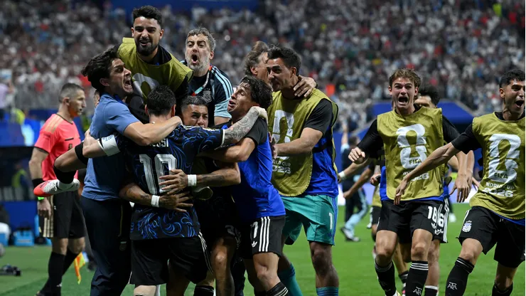 ATLANTA, GEORGIA - JULY 15: Lautaro Martinez #22 of Argentina celebrates with teammates after scoring the team's second goal during the FIFA World Cup 2026 Semi Final match between England and Argentina at Atlanta Stadium on July 15, 2026 in Atlanta, Georgia. (Photo by Shaun Botterill/Getty Images)