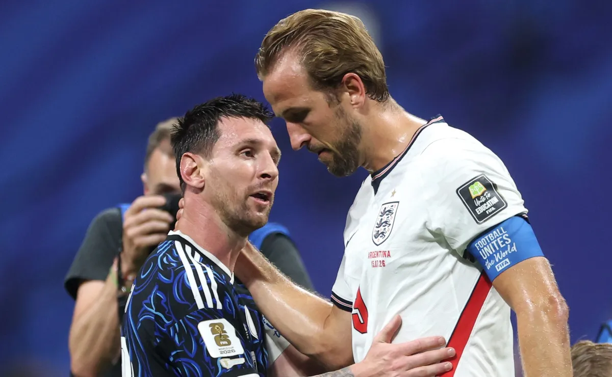 Harry Kane usa Messi como exemplo ao falar sobre aposentadoria na seleção inglesa