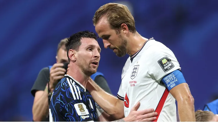 ATLANTA, GEORGIA - JULY 15: Lionel Messi #10 of Argentina is congratulated by Harry Kane #9 of England after the 2-1 win during the FIFA World Cup 2026 Semi Final match between England and Argentina at Atlanta Stadium on July 15, 2026 in Atlanta, Georgia. (Photo by Richard Pelham/Getty Images)