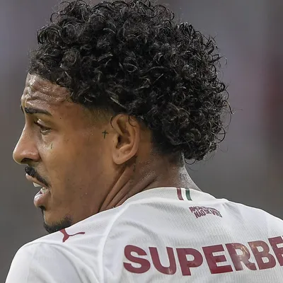 Lazio acena com 8 milhões de euros por John Kennedy