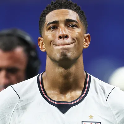 Câmera flagra fúria de Bellingham com Pickford: "Meio do gol!"
