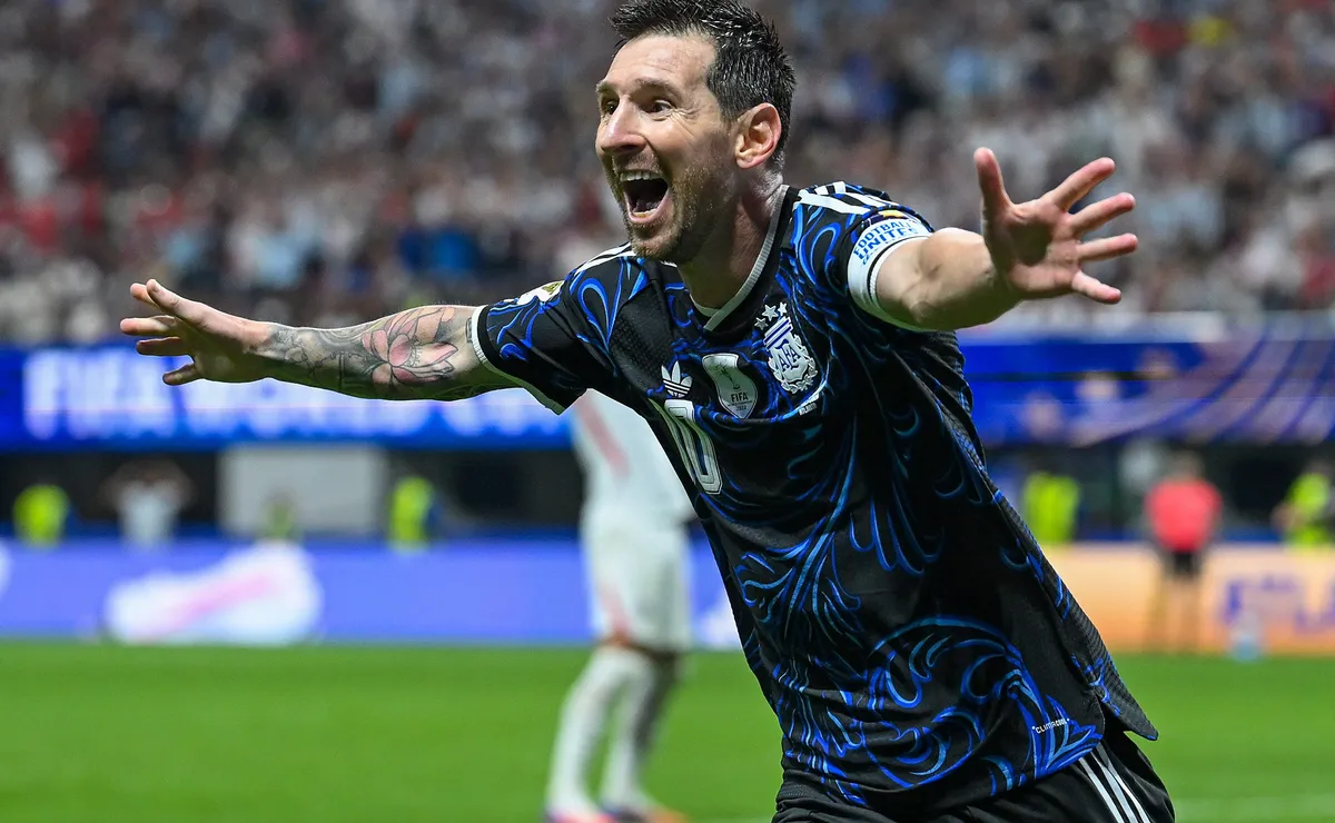 Felipe Melo rasga elogios à Argentina após vitória contra a Inglaterra e enaltece Messi