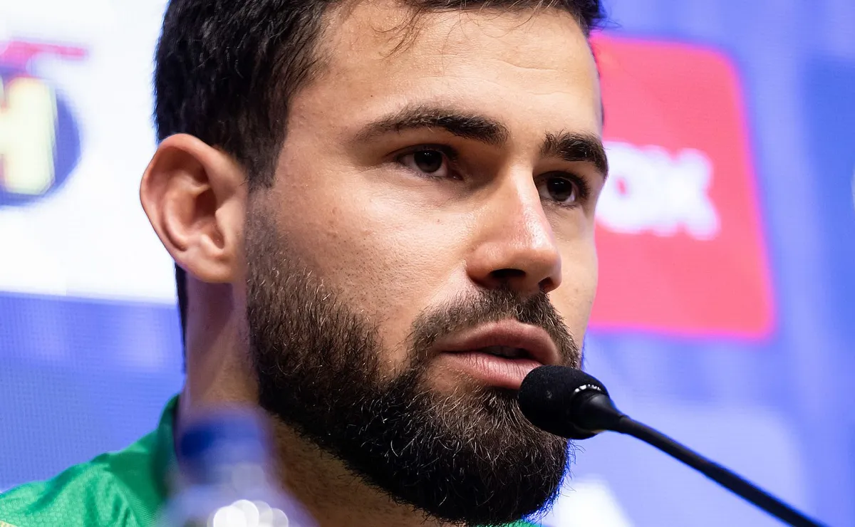 Matheus Cunha busca redenção no Internacional após passagem frustrante no Cruzeiro