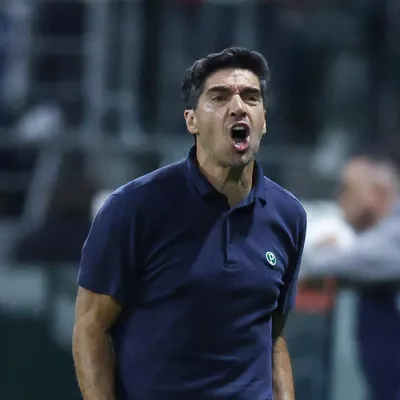 Palmeiras lidera e mira fim de jejum com Abel Ferreira