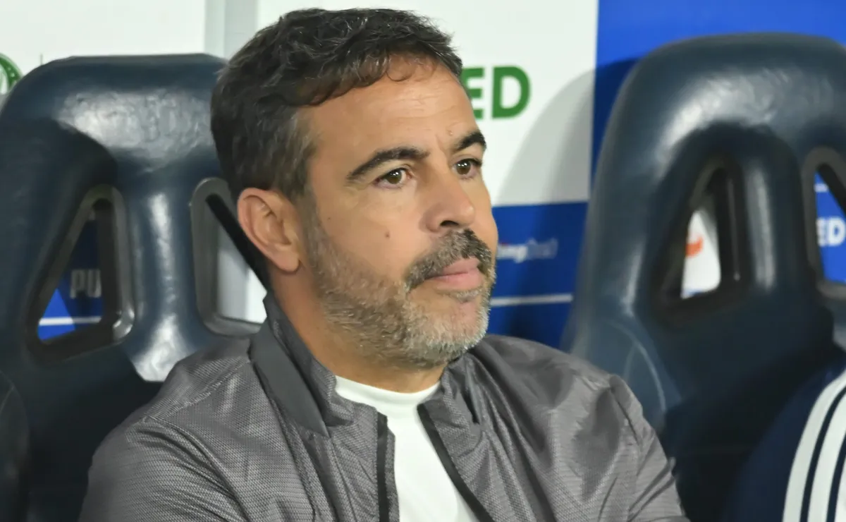 Cruzeiro sela acordo pelo empréstimo de Lautaro Díaz após aval de Artur Jorge