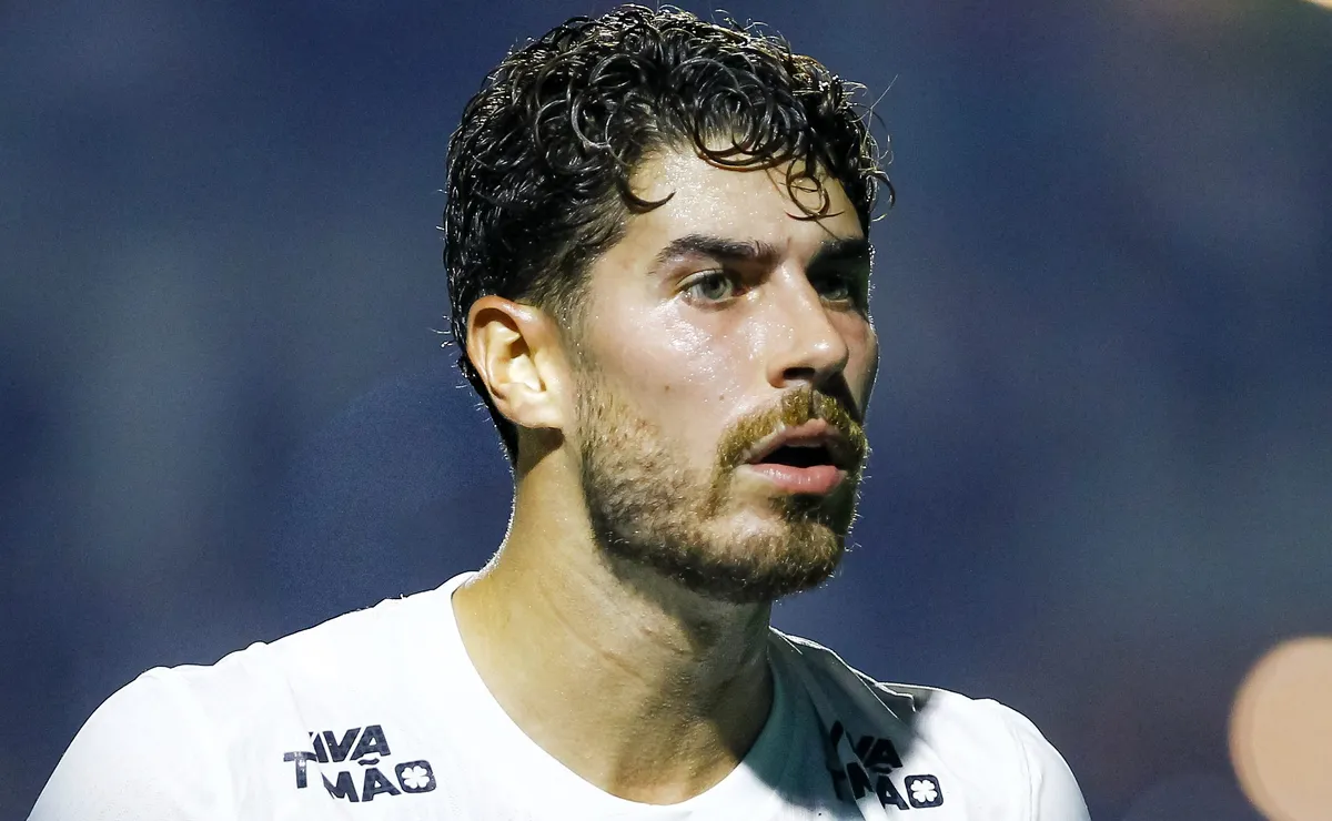 Internacional e dois clubes da MLS estão interessados em Pedro Raul, que pode deixar o Corinthians