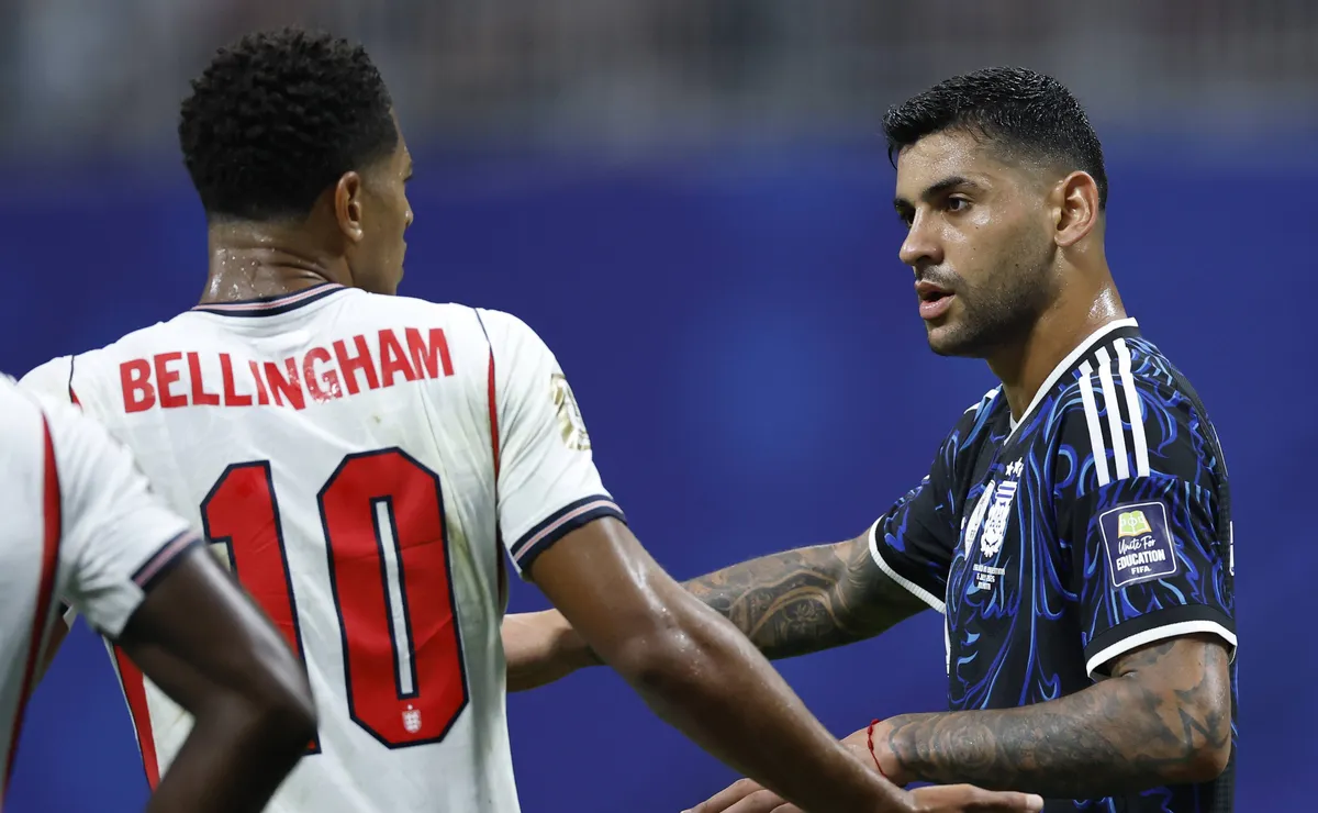 Cuti Romero tira Bellingham do sério após virada da Argentina e berra ‘na cara’ do inglês; assista