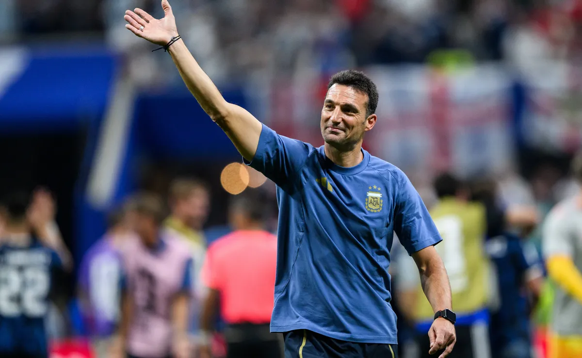 MARCA elogia leitura de Scaloni em virada da Argentina sobre a Inglaterra: “Vale uma final de Mundial”
