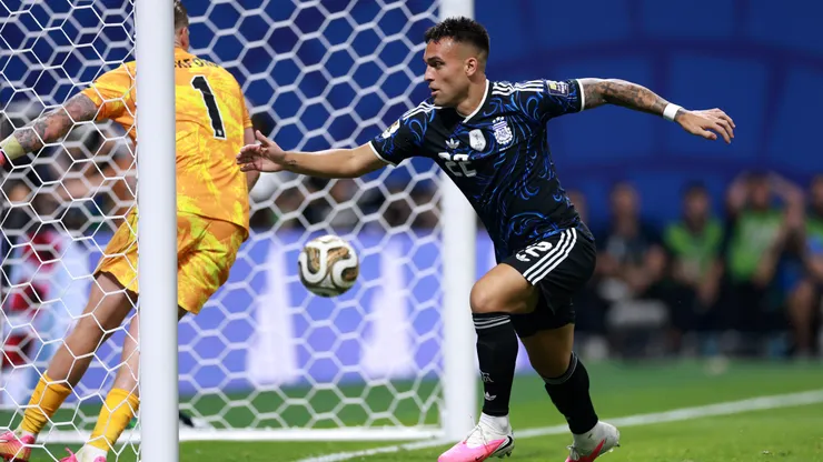 ATLANTA, GEORGIA - JULY 15: Lautaro Martinez #22 of Argentina scores his team's second goal during the FIFA World Cup 2026 Semi Final match between England and Argentina at Atlanta Stadium on July 15, 2026 in Atlanta, Georgia. (Photo by Elsa/Getty Images)