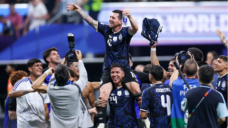 ATLANTA, GEORGIA - JULY 15: Lionel Messi #10 of Argentina celebrates with teammates after the 2-1 win during the FIFA World Cup 2026 Semi Final match between England and Argentina at Atlanta Stadium on July 15, 2026 in Atlanta, Georgia. (Photo by Buda Mendes/Getty Images)