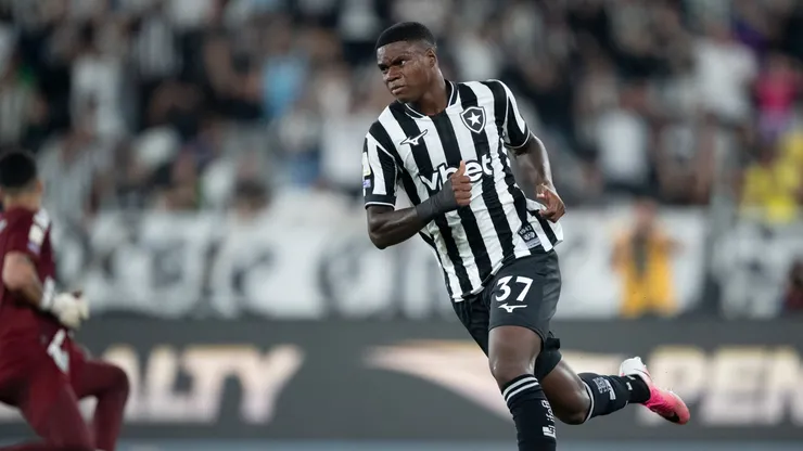 Kadir decide para o Botafogo